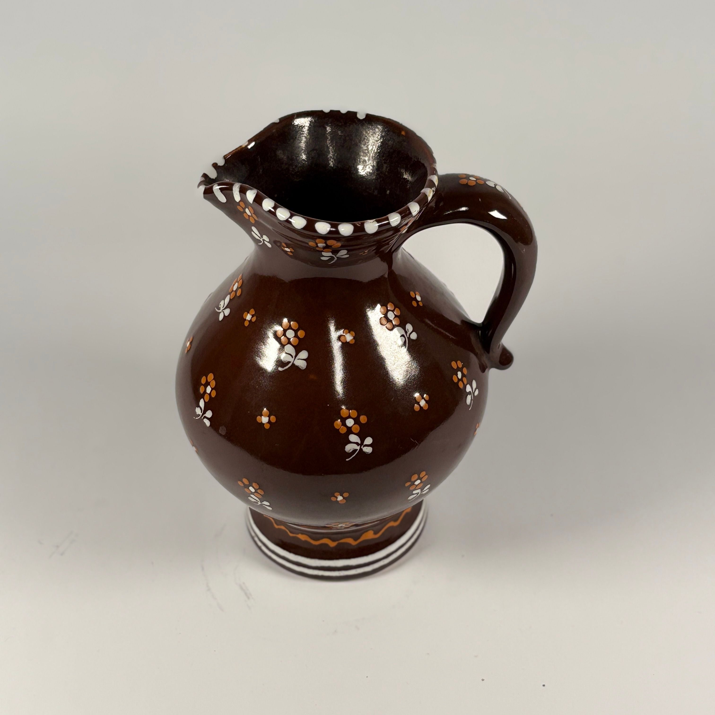 Krug von Gmundner Keramik – handbemalt